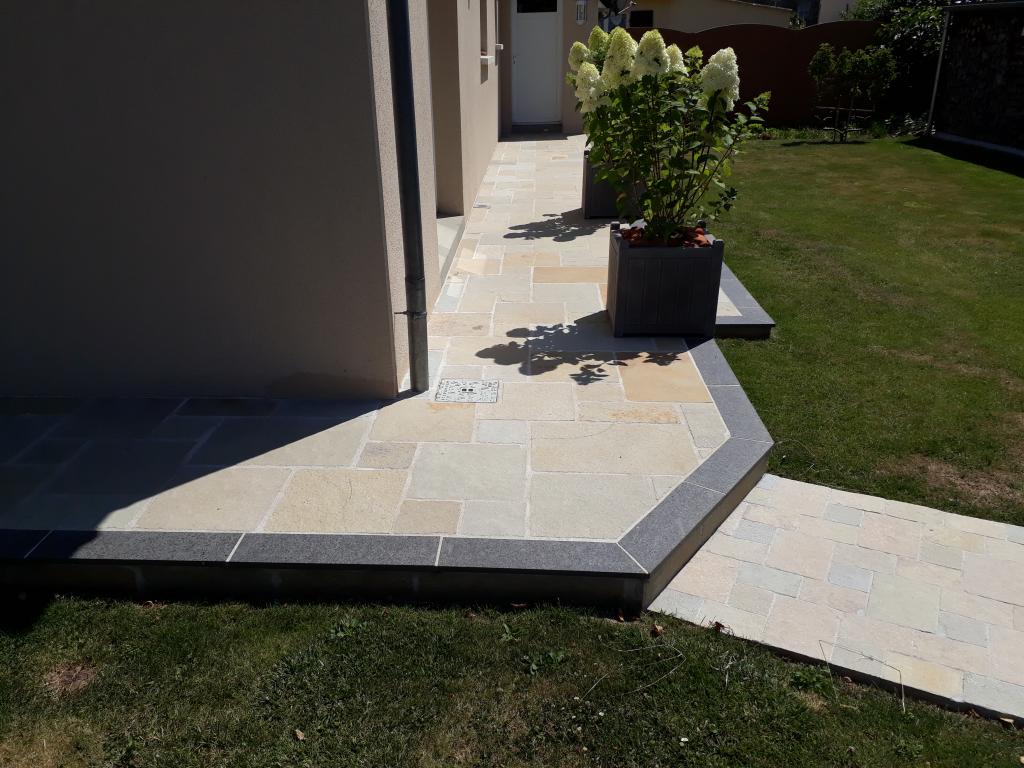 Pierre Naturelle Distribution